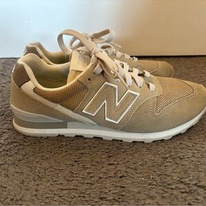 New Balance 996
